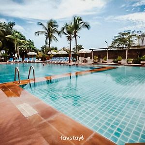 Twin Palms Suites And Residence Pattaya